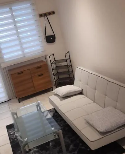 Tres Belle Appartement F1 Bis